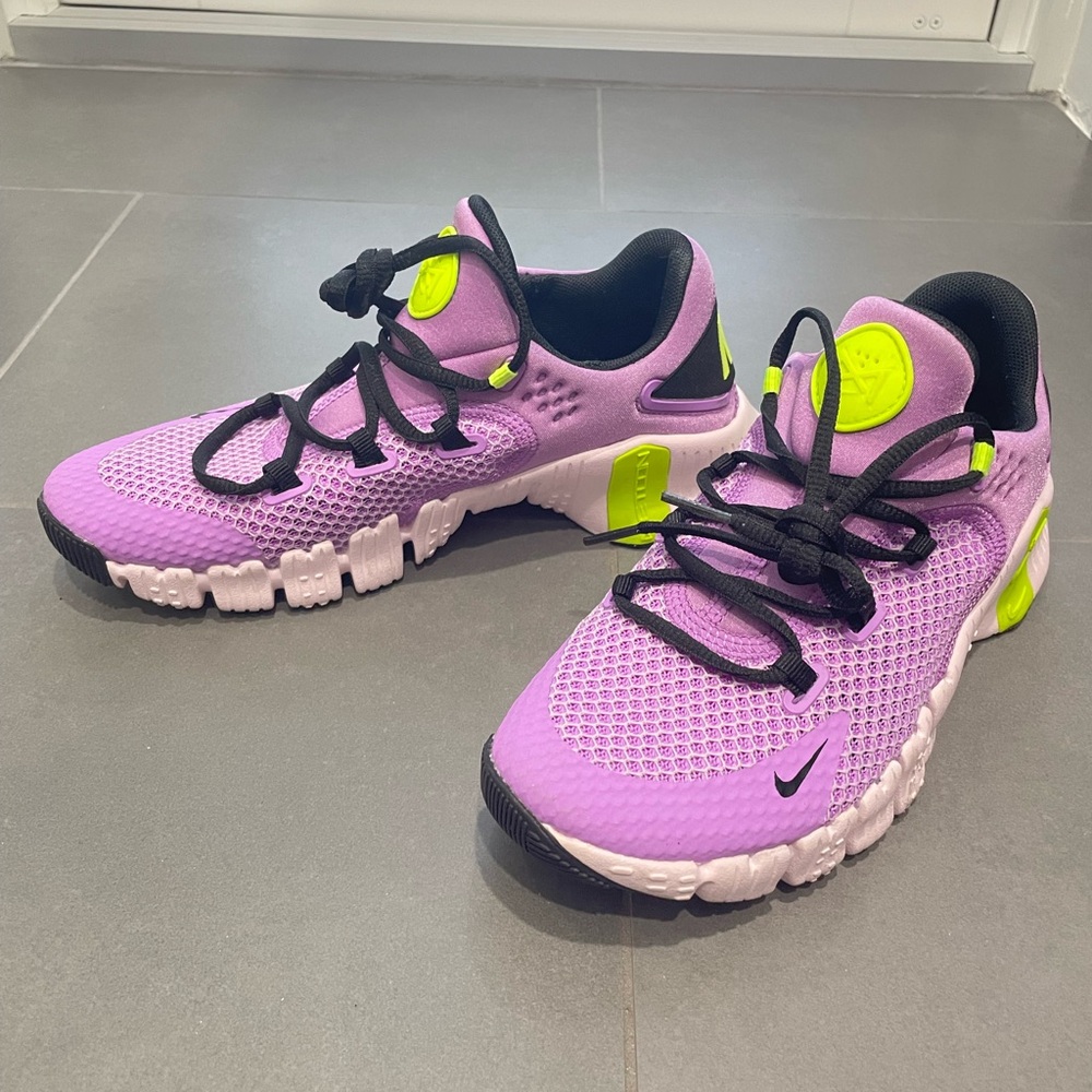 Nike Free Metcon 4 *LIKE NEW*